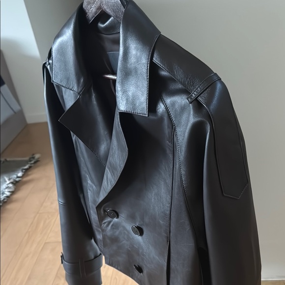 Massimo Dutti Brown Cropped Leather Jacket Size Small - Picture 3 of 7